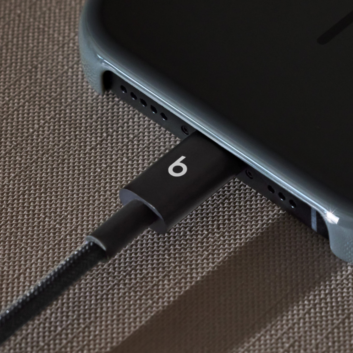 Beats Кабель-переходник Woven с USB-A на USB-C 1.5 м