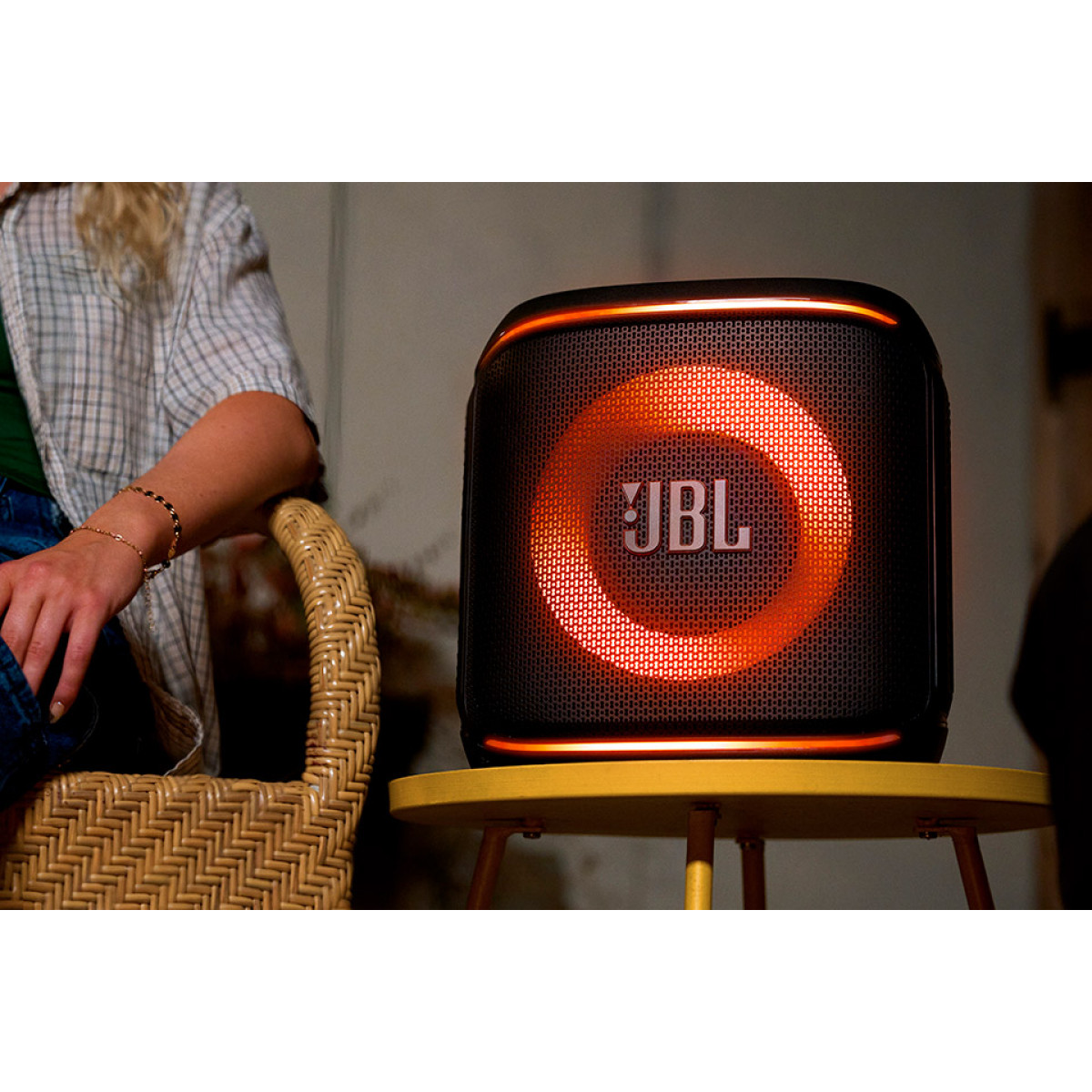 Акустика портативная JBL Partybox Encore 2