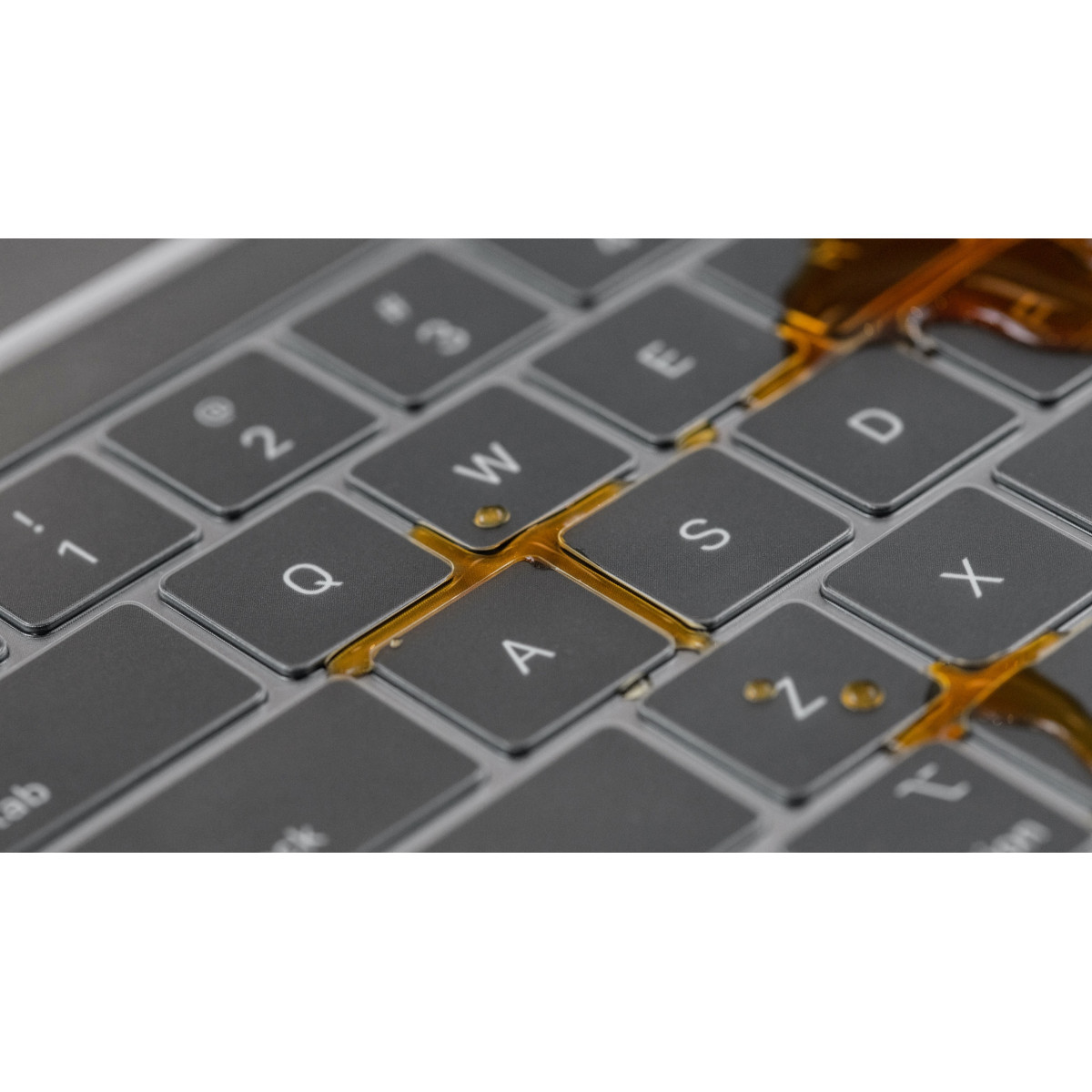 Защитная накладка Moshi ClearGuard для клавиатуры MacBook Pro 13/16"